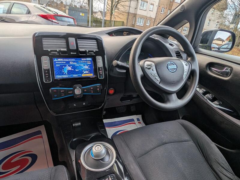 NISSAN LEAF