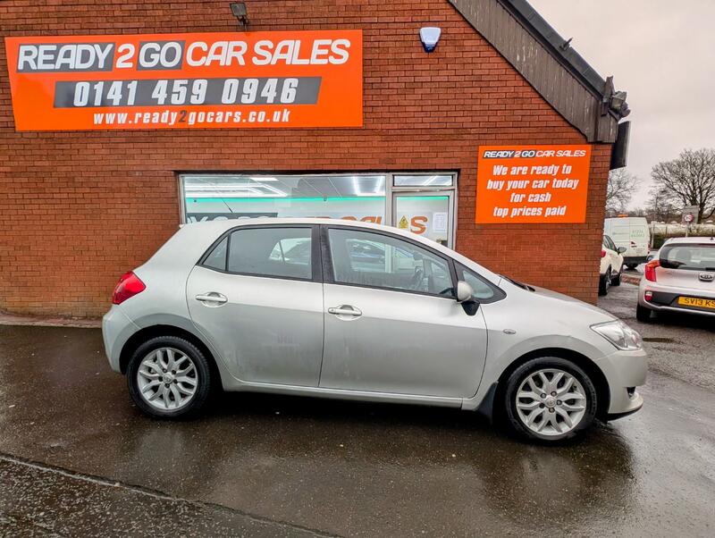 TOYOTA AURIS