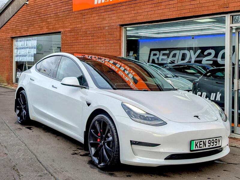 TESLA MODEL 3