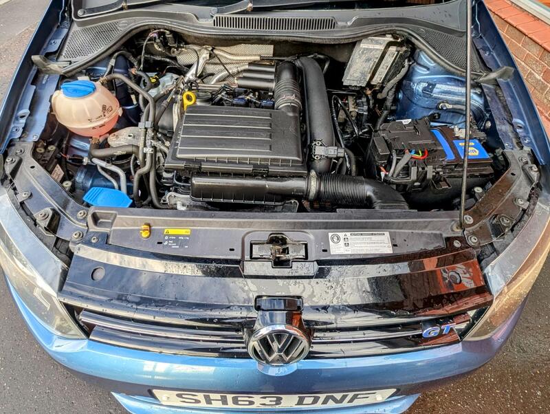 VOLKSWAGEN POLO