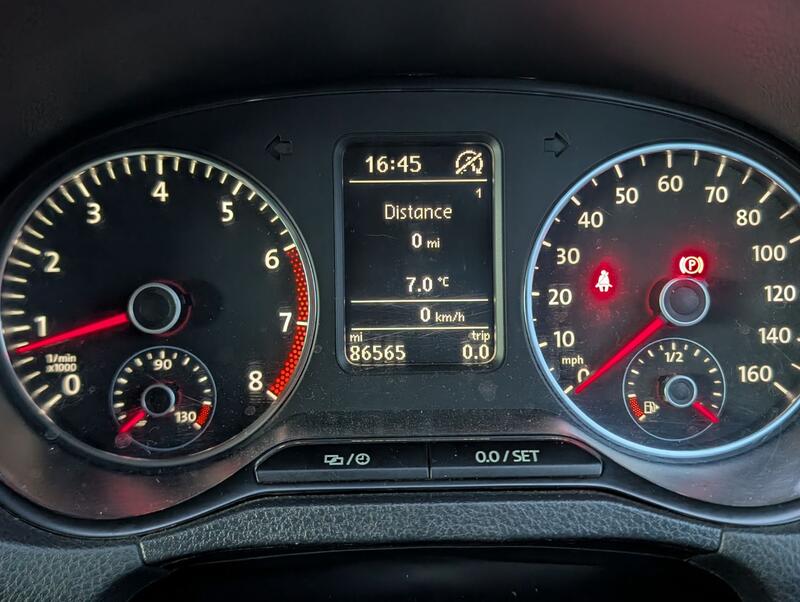 VOLKSWAGEN POLO