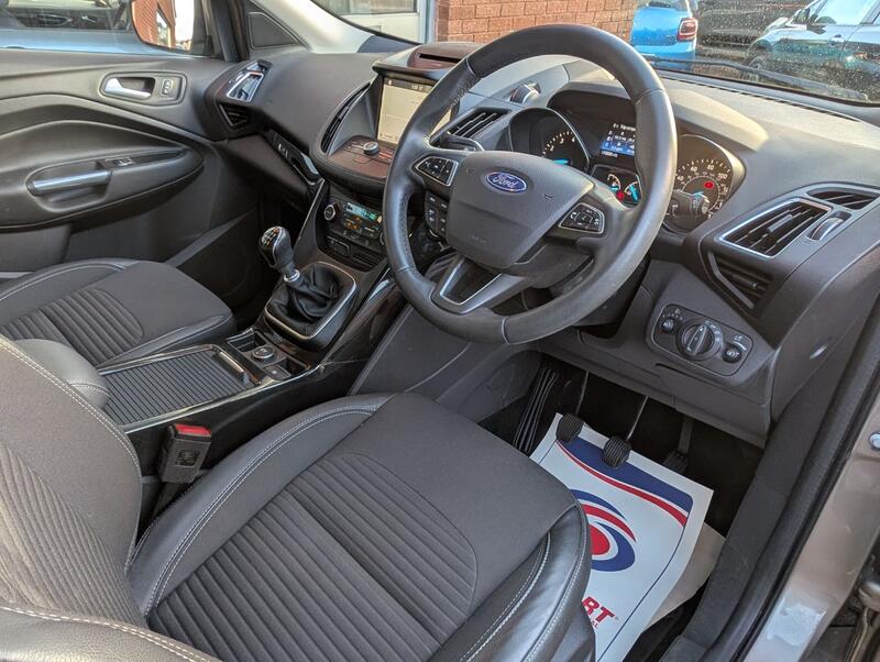 FORD KUGA