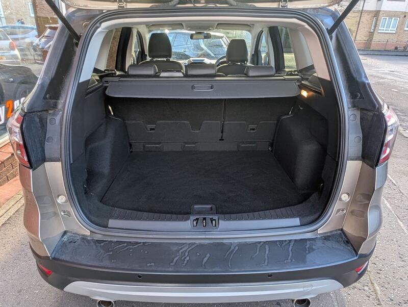 FORD KUGA
